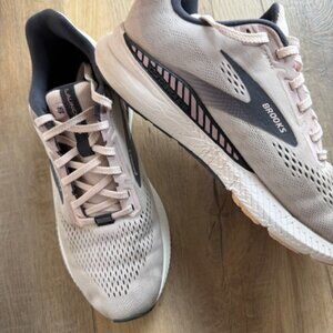 Brooks Launch GTS 8 Women 9.5